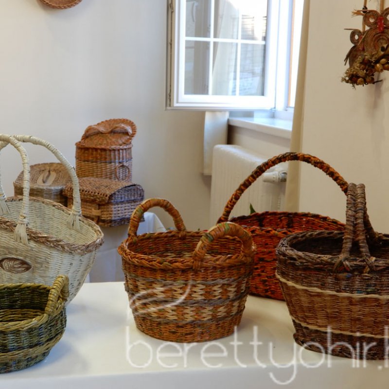 A berettyóújfalui papírfonó kör kiállítása 05